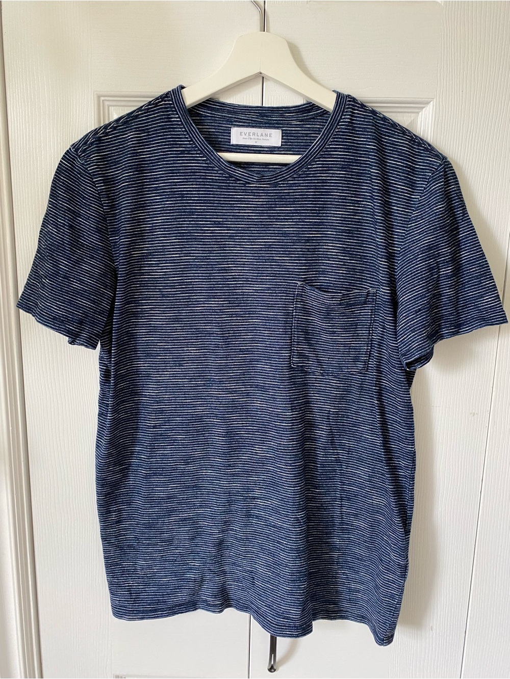 Everlane Box-Cut Tee in Essential Cotton Navy White Thin-Striped Pocket Tee Med